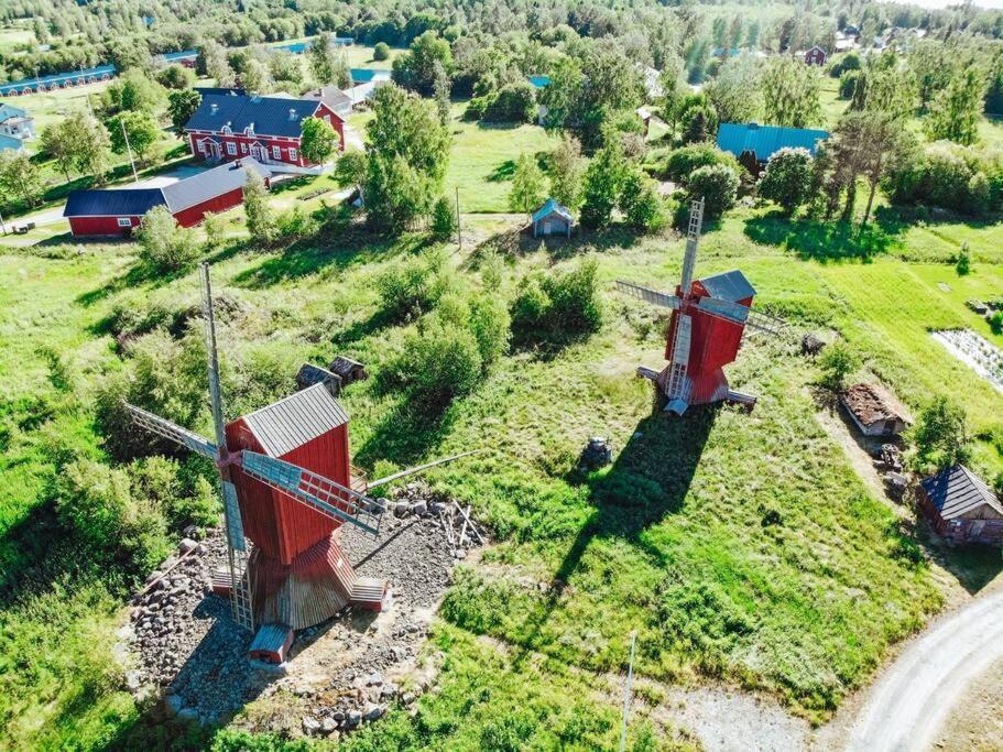 Vindsvaning I Harrstroem * Korsnas